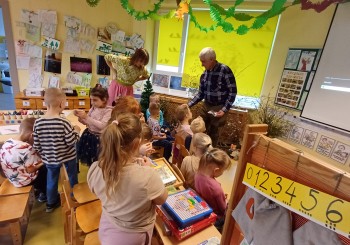 Turpina izzināt meža tēmu